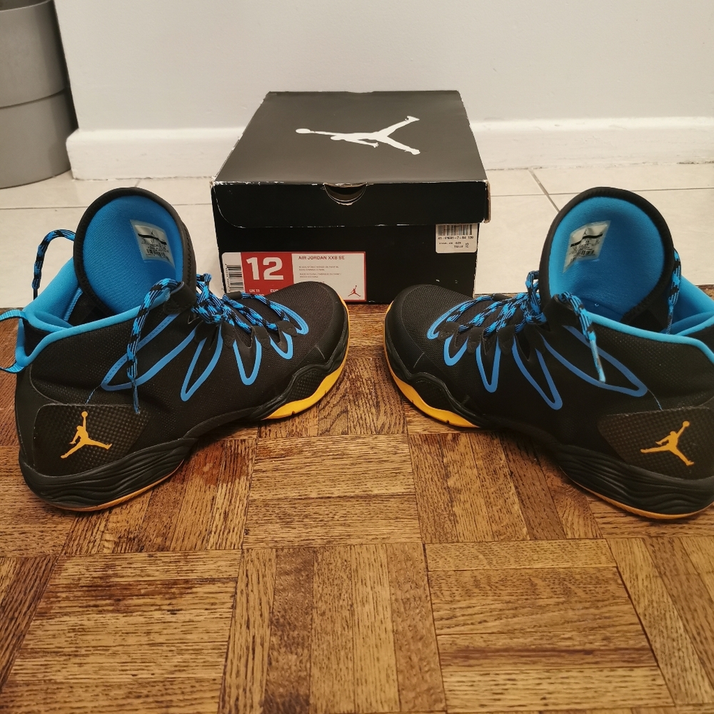 Air Jordan XX8 SE Black Atomic Mango and Powder Blue size 12